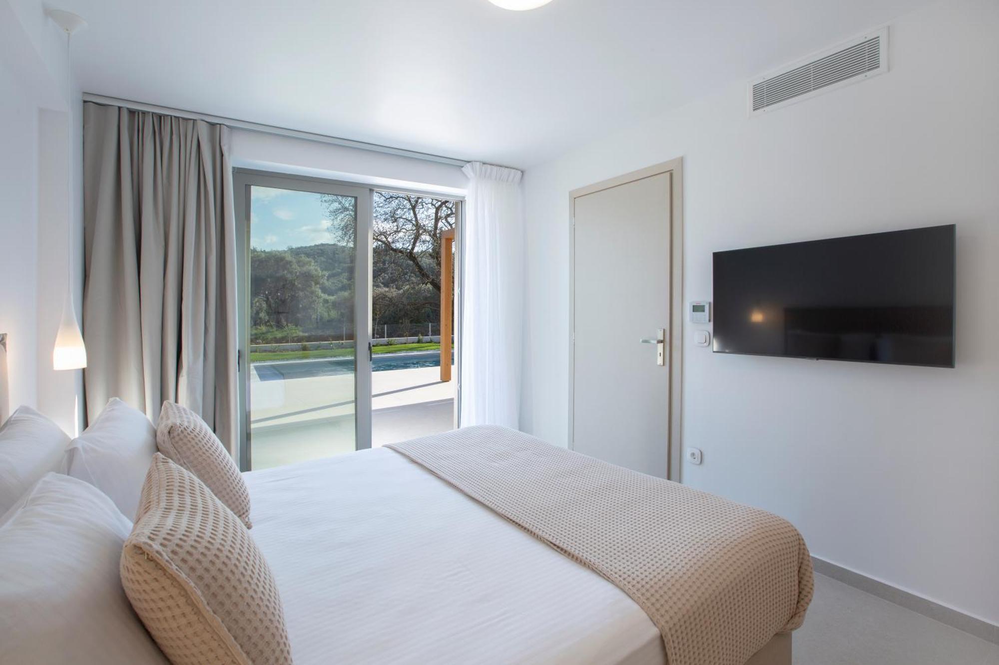 Luxury Elpis Villa *