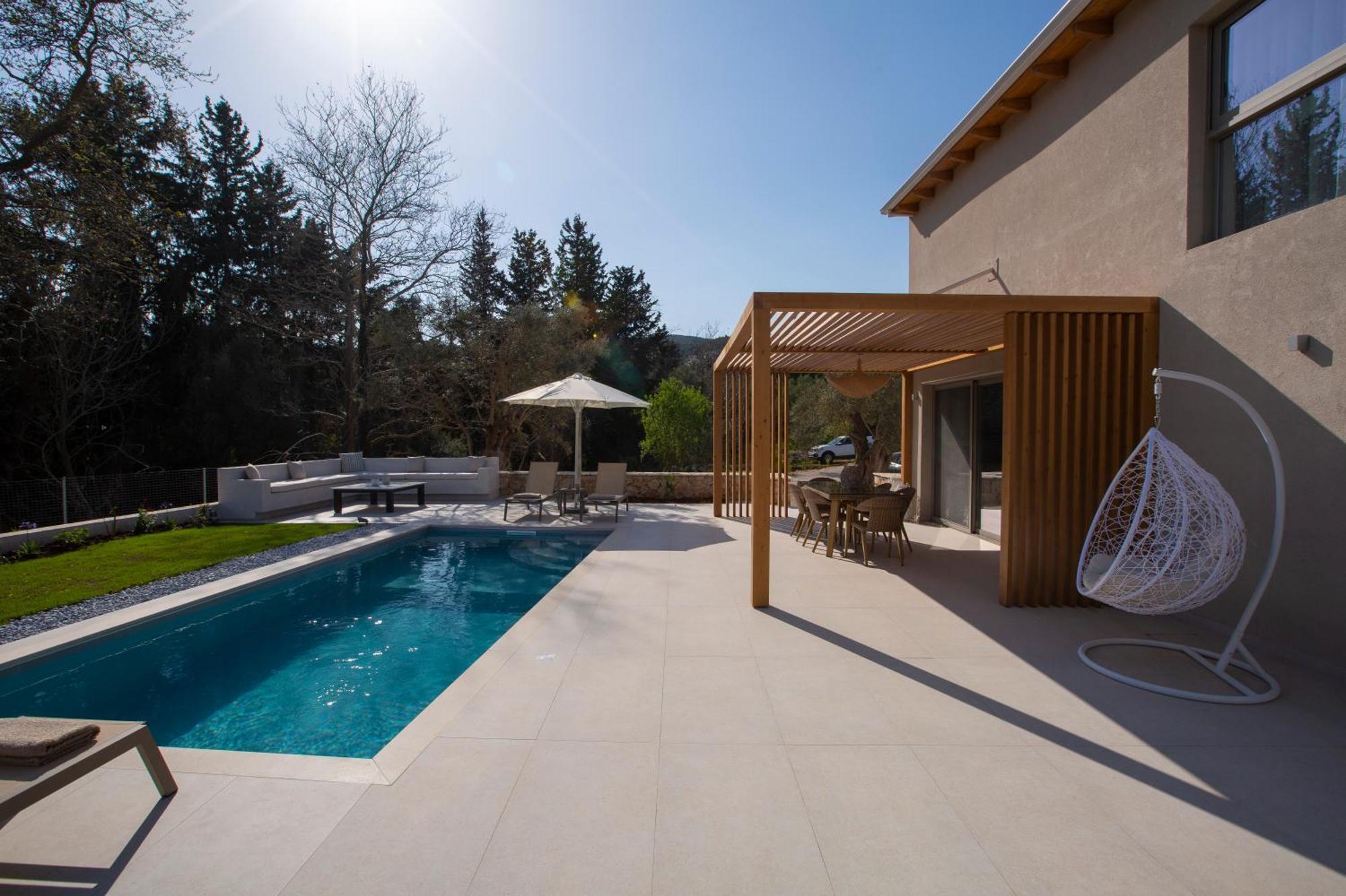 Luxury Elpis